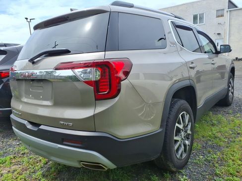Certified 2023 GMC Acadia SLE w/ Driver Convenience Package AWD/4WD image 2
