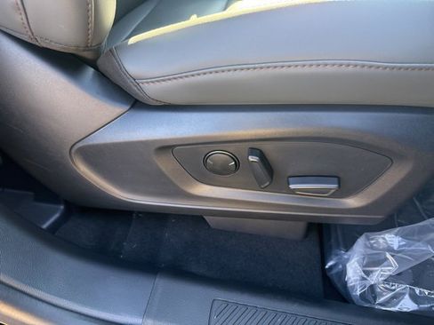 New 2026 Ford Explorer Active w/ Active Comfort Package image 29