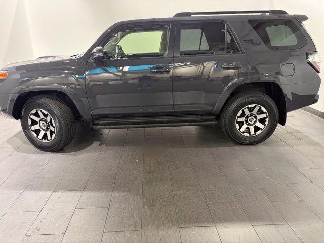 Used 2024 Toyota 4Runner TRD Off-Road Premium w/ Moonroof Package AWD/4WD image 2
