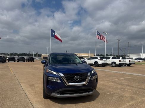 Used 2021 Nissan Rogue SV AWD/4WD image 4