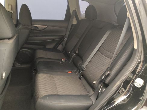 Used 2019 Nissan Rogue S image 18