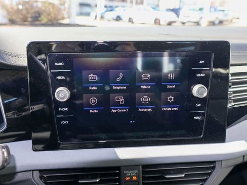 New 2026 Volkswagen Jetta SE image 17