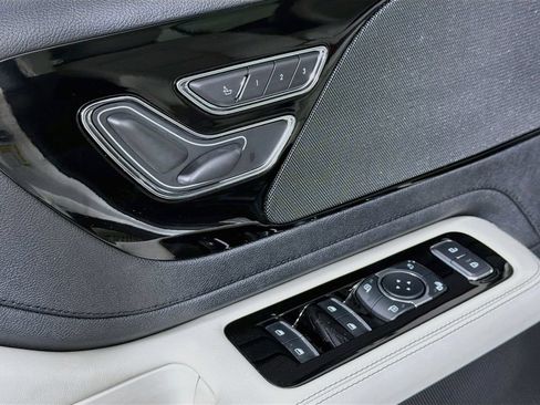 Used 2026 Lincoln Aviator 2WD image 18
