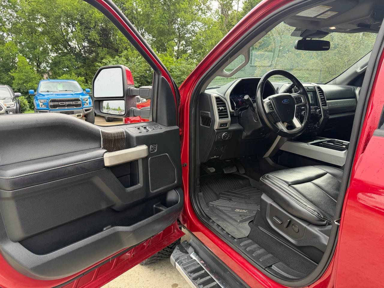 Used 2021 Ford F250 Lariat w/ Lariat Ultimate Package AWD/4WD image 12