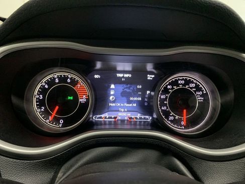 Used 2018 Jeep Cherokee Trailhawk w/ Cold Weather Group AWD/4WD image 30