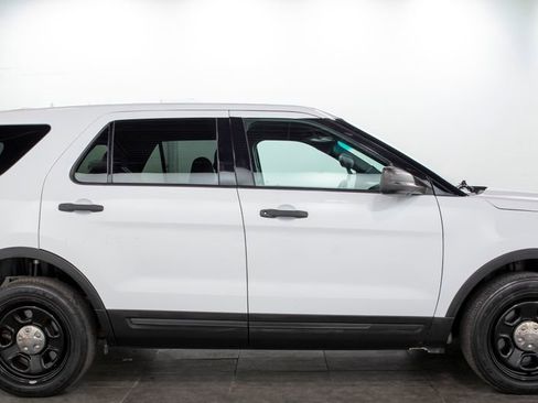 Used 2016 Ford Explorer 4WD Police Interceptor image 15