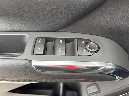 New 2026 Chevrolet Traverse Z71 w/ Enhanced Driving Package AWD/4WD image 17