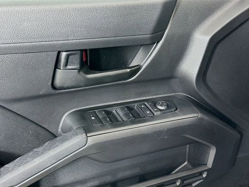 Used 2025 Toyota Tacoma SR image 17