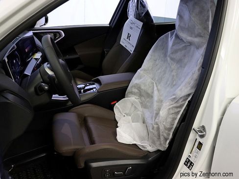 Used 2026 BMW X3 xDrive30 w/ Premium Package image 11