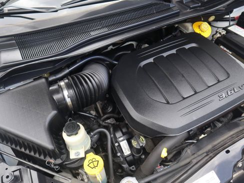 Used 2019 Dodge Grand Caravan SE w/ UConnect Hands-Free Group FWD image 30