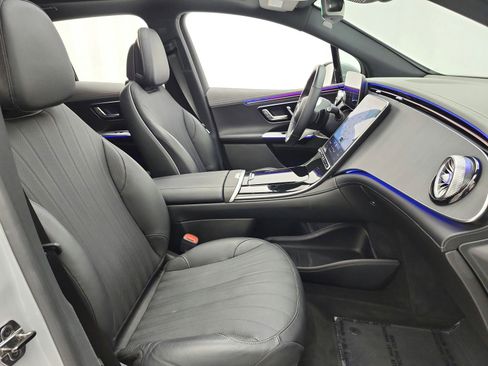 Used 2023 Mercedes-Benz EQE 500 4MATIC SUV image 18