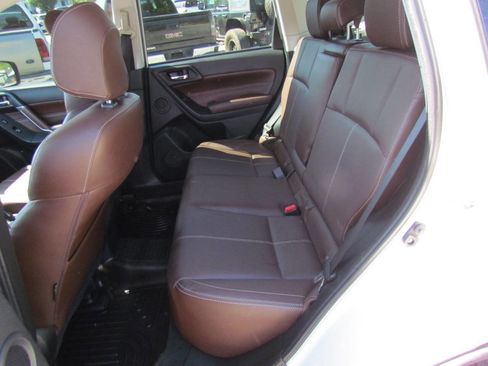 Used 2018 Subaru Forester 2.5i Touring w/ Popular Package #2 AWD/4WD image 12