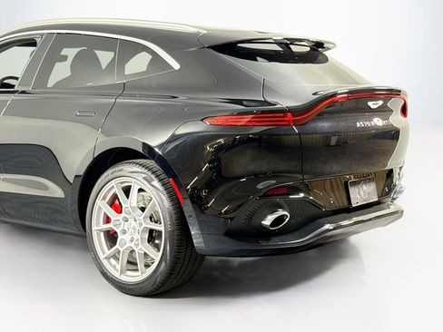 Used 2024 Aston Martin DBX AWD/4WD image 25