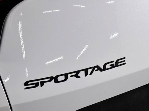 Used 2025 Kia Sportage X-Line image 25