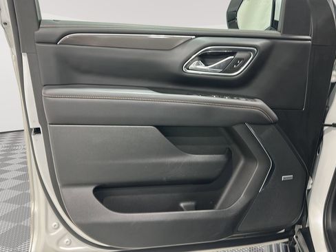 Used 2023 GMC Yukon XL AT4 w/ AT4 Premium Plus Package image 17