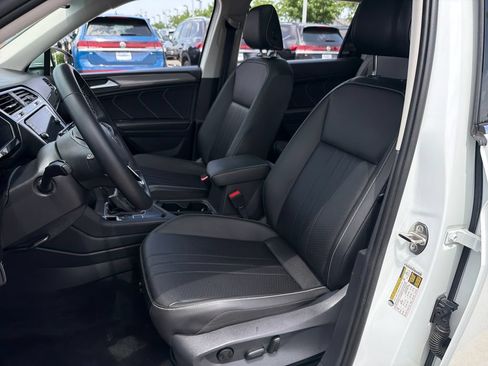 Certified 2023 Volkswagen Tiguan SE FWD image 7