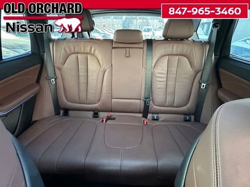 Used 2021 BMW X5 xDrive40i w/ M Sport Package image 11