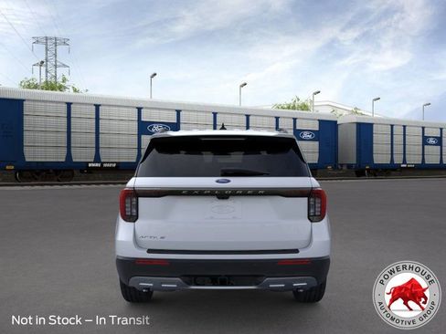 New 2026 Ford Explorer Active w/ Active Comfort Package image 6