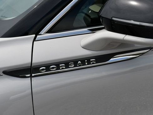 Used 2023 Lincoln Corsair FWD w/ Equipment Group 101A image 11