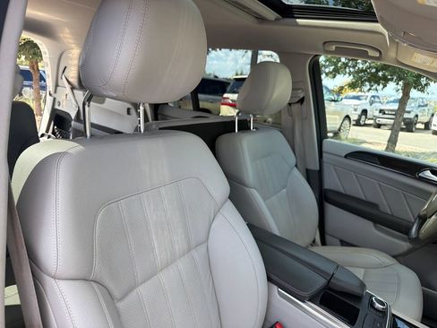 Used 2016 Mercedes-Benz GL 320 BlueTEC 4MATIC image 35