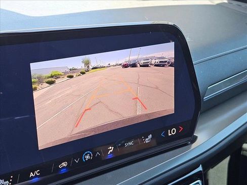 New 2026 Chevrolet Traverse LT FWD image 12