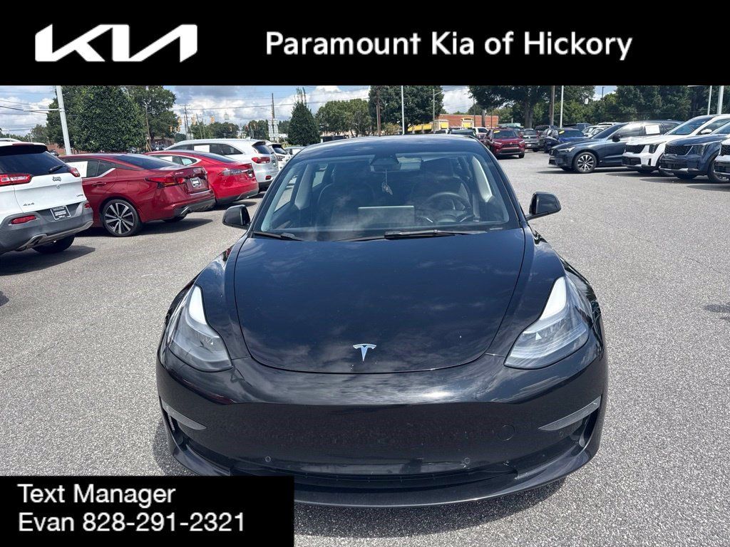 Used 2022 Tesla Model 3 Long Range AWD/4WD image 3