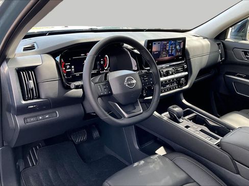 New 2026 Nissan Pathfinder SL FWD image 8