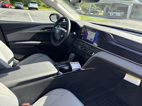 New 2025 Toyota Camry LE w/ Convenience Package image 33