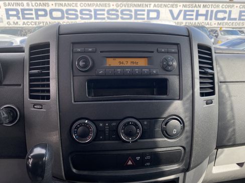 Used 2013 Freightliner Sprinter 2500 RWD image 34