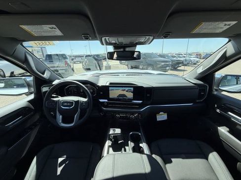 New 2026 GMC Sierra 1500 SLT image 30