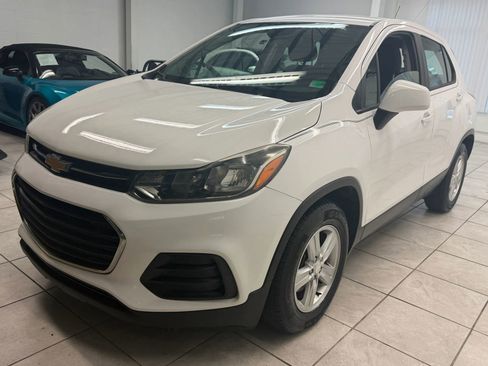 Used 2019 Chevrolet Trax LS image 3