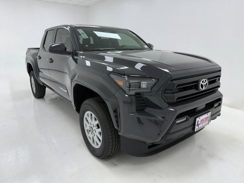 New 2026 Toyota Tacoma SR5 image 2