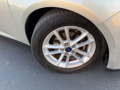 Used 2015 Ford Focus SE FWD image 51