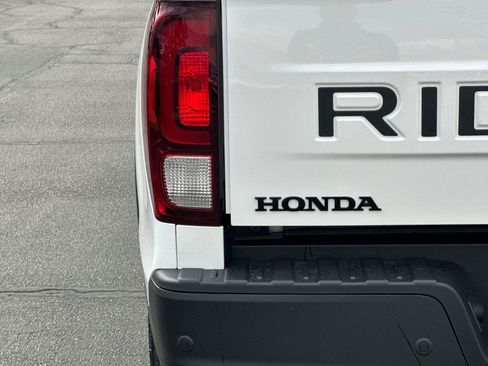 New 2026 Honda Ridgeline Black Edition image 11
