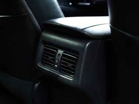 Used 2020 Toyota Camry XSE image 17