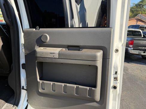 Used 2012 Ford F250 Lariat w/ Lariat Interior Pkg image 83