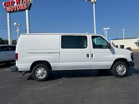 Used 2011 Ford E-150 and Econoline 150 w/ PWR Group image 8