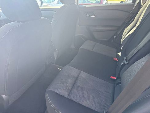 Used 2024 Nissan Rogue SV image 15