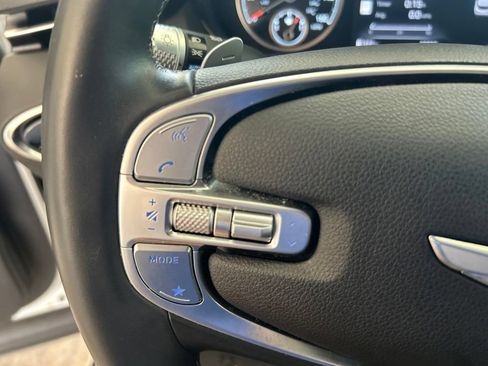 Used 2025 Genesis GV70 2.5T AWD/4WD image 46