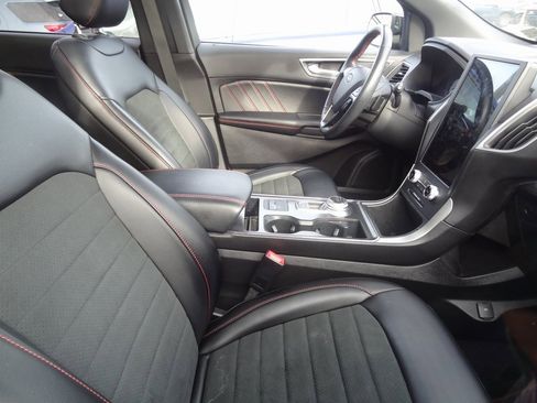 Used 2022 Ford Edge ST-Line w/ Class II Trailer Tow Package image 7