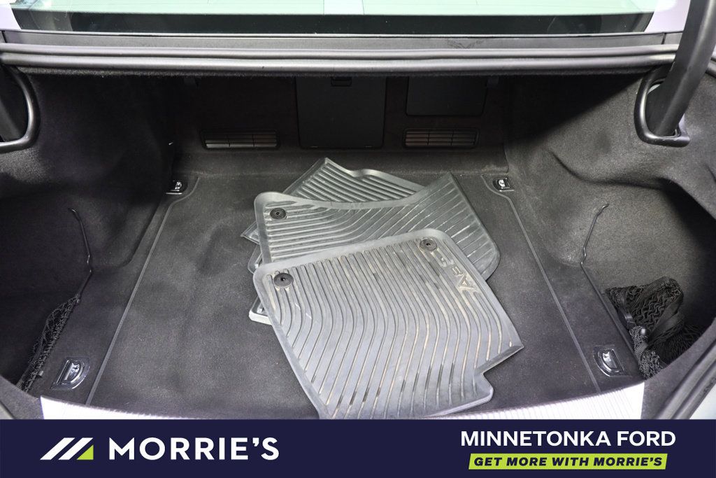 Used 2013 Audi A8 4.0T AWD/4WD image 17
