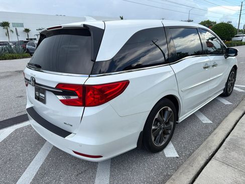 Used 2023 Honda Odyssey Elite image 5