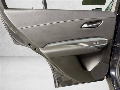 Used 2023 Cadillac XT4 Premium Luxury FWD image 22