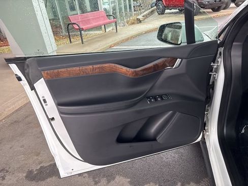 Used 2020 Tesla Model X Long Range image 11