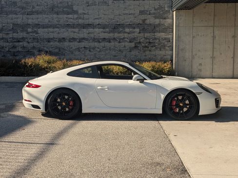Used 2017 Porsche 911 Carrera S image 8