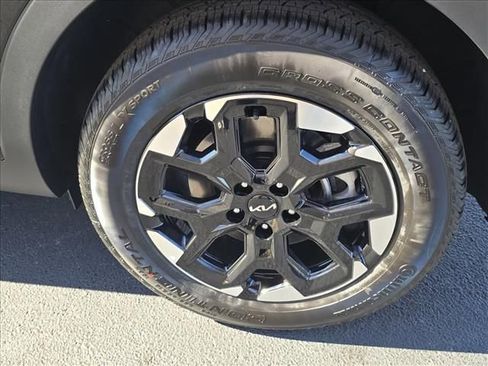 New 2026 Kia Sorento S w/ S Panoramic Sunroof Package image 14