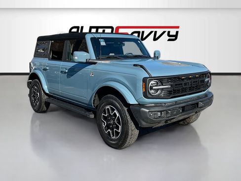 Used 2023 Ford Bronco Outer Banks AWD/4WD image 1