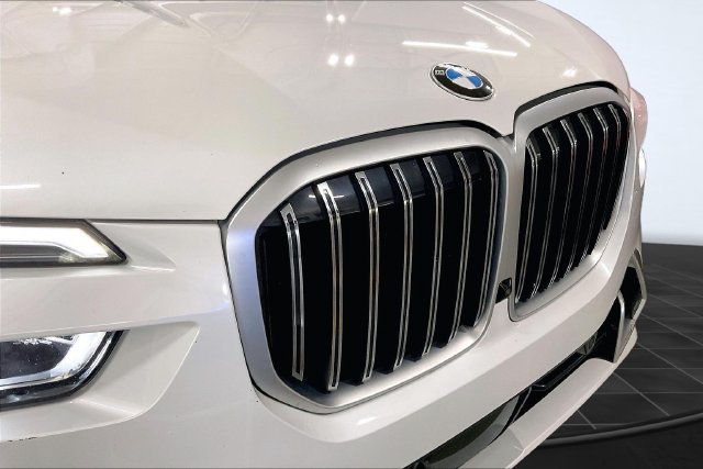 Used 2024 BMW X7 xDrive40i w/ Premium Package AWD/4WD image 31