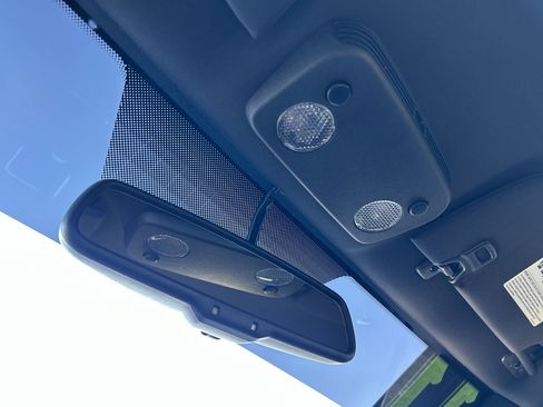 Used 2011 Ford Mustang GT Premium image 28