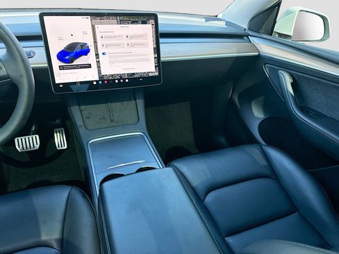 Used 2023 Tesla Model Y Performance image 24